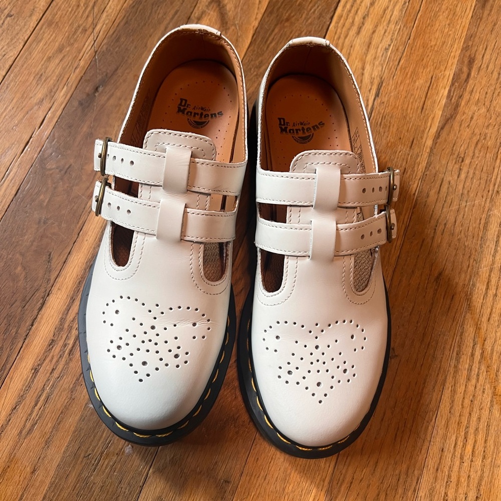**SOLD** 🫶🏼Doc Martens Mary Jane’s